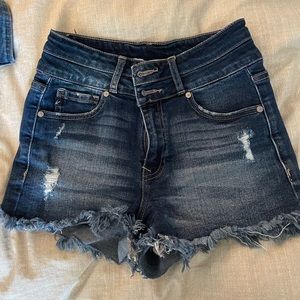 Highwaisted Kancan jean shorts